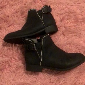 SOLD ❌ Gorgeous booties